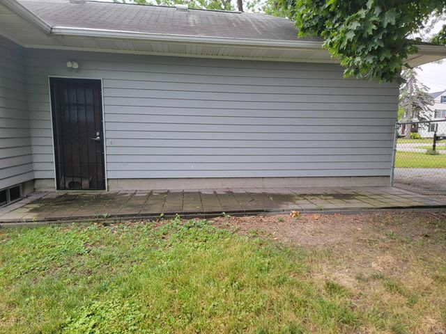 107 W Liberty Street, Butler, IN 46721