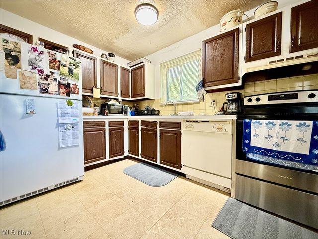 978 Silver Meadows Drive, Kent, OH 44240