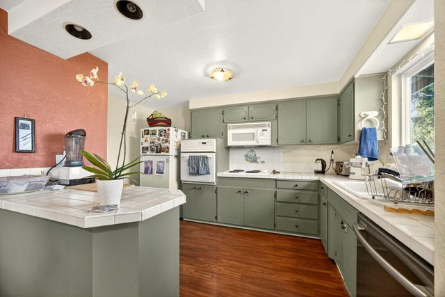 1872 Hope Street, Ashland, OR 97520