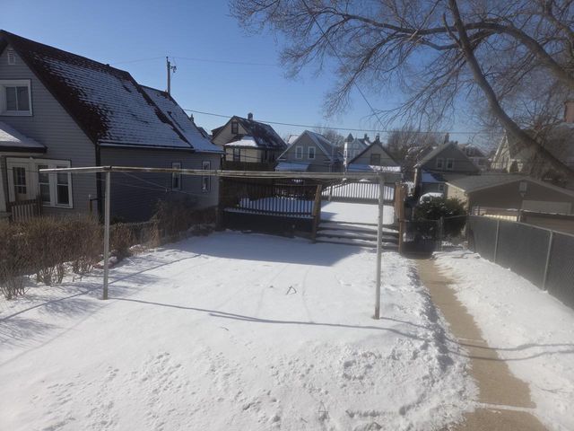 1035 S 33rd STREET, Milwaukee, WI 53215