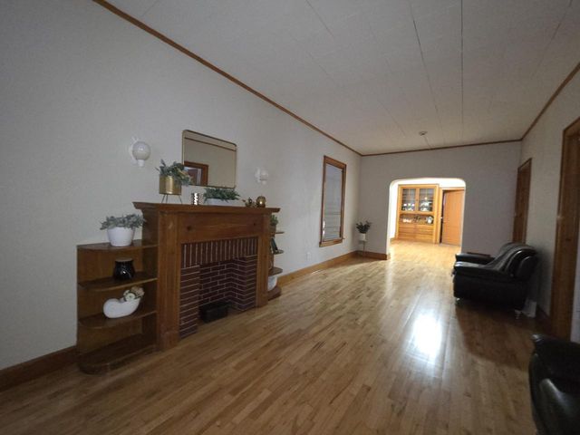 1035 S 33rd STREET, Milwaukee, WI 53215