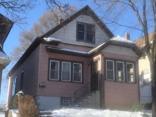 1035 S 33rd STREET, Milwaukee, WI 53215