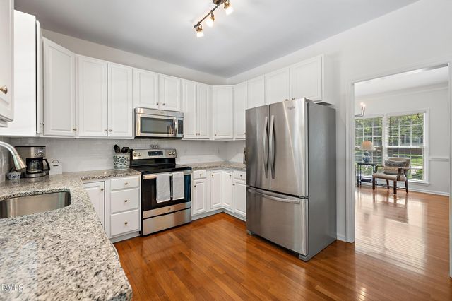 8708 Erinsbrook Drive, Raleigh, NC 27617