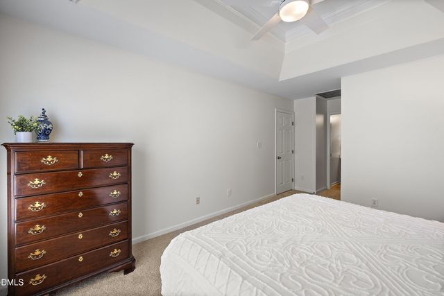 8708 Erinsbrook Drive, Raleigh, NC 27617