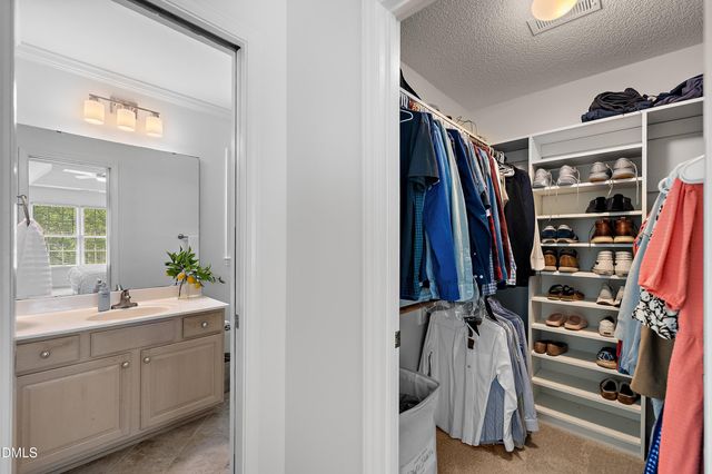 8708 Erinsbrook Drive, Raleigh, NC 27617