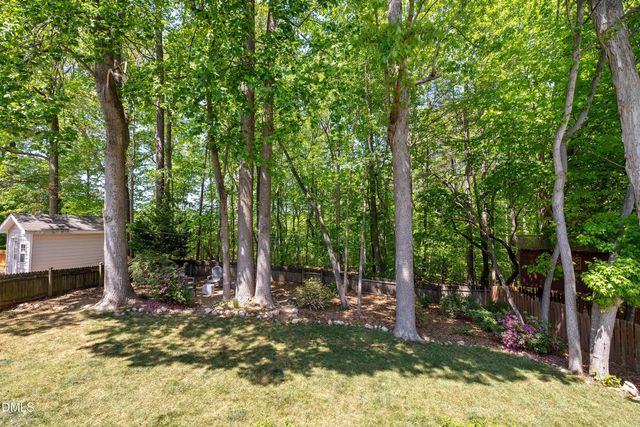 8708 Erinsbrook Drive, Raleigh, NC 27617