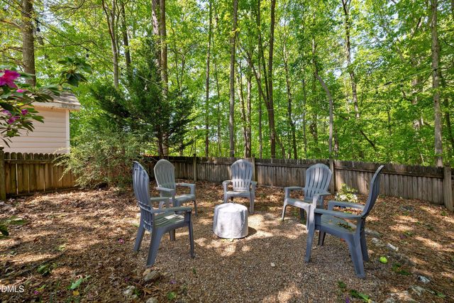 8708 Erinsbrook Drive, Raleigh, NC 27617