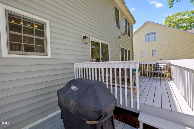 8708 Erinsbrook Drive, Raleigh, NC 27617