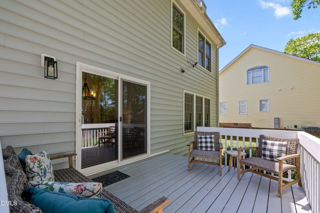 8708 Erinsbrook Drive, Raleigh, NC 27617