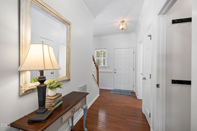 8708 Erinsbrook Drive, Raleigh, NC 27617