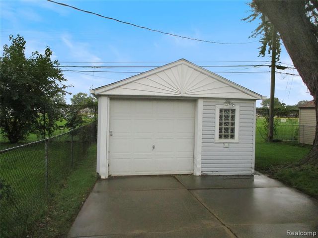17771 Wexford Street, Roseville, MI 48066