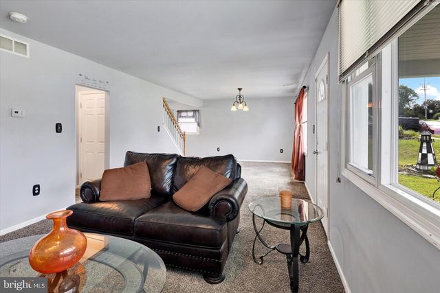 369 W KING ST, Pottstown, PA 19464