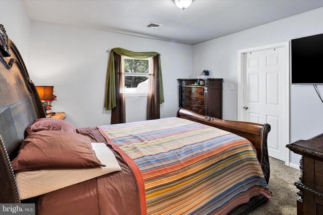 369 W KING ST, Pottstown, PA 19464