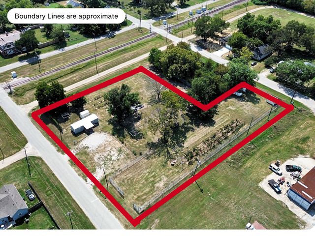 105 N Bonner Avenue 1, Kerens, TX 75144