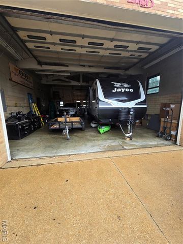 1955 Washington Street, Florissant, MO 63033