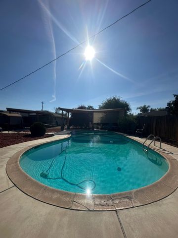 5545 E Washington Avenue, Fresno, CA 93727