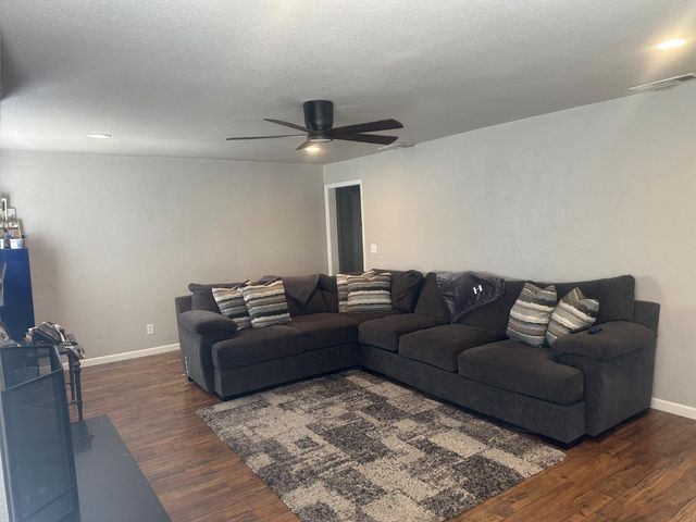 5545 E Washington Avenue, Fresno, CA 93727