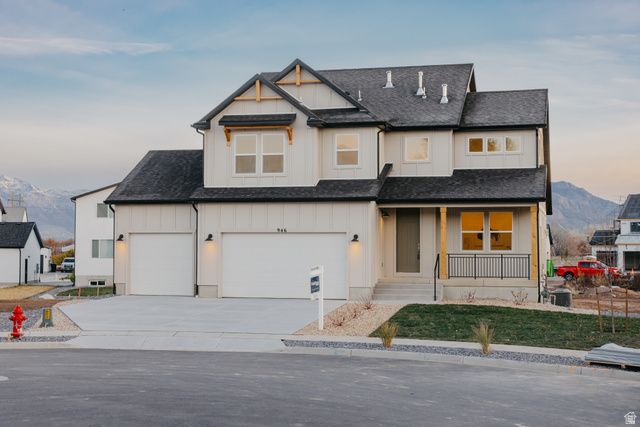 5233 S PARAMOUNT DR, Riverdale, UT 84405