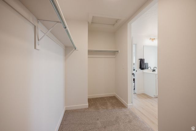 5233 S PARAMOUNT DR, Riverdale, UT 84405