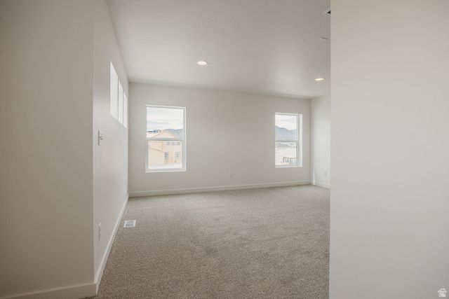 5233 S PARAMOUNT DR, Riverdale, UT 84405