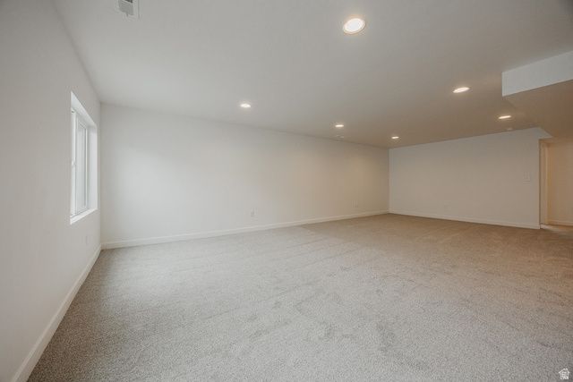 5233 S PARAMOUNT DR, Riverdale, UT 84405