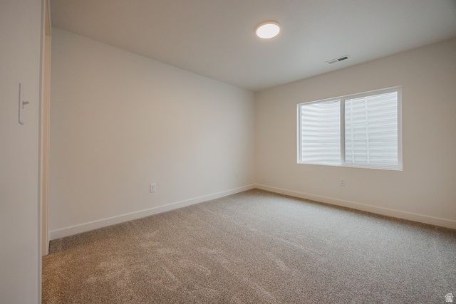 5233 S PARAMOUNT DR, Riverdale, UT 84405