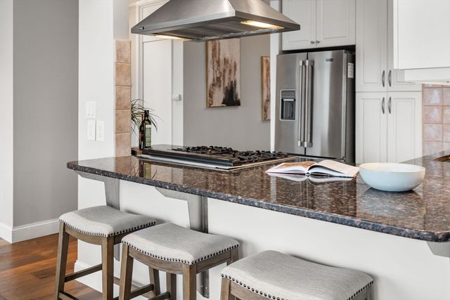 65 East India Row 26H, Boston, MA 02110