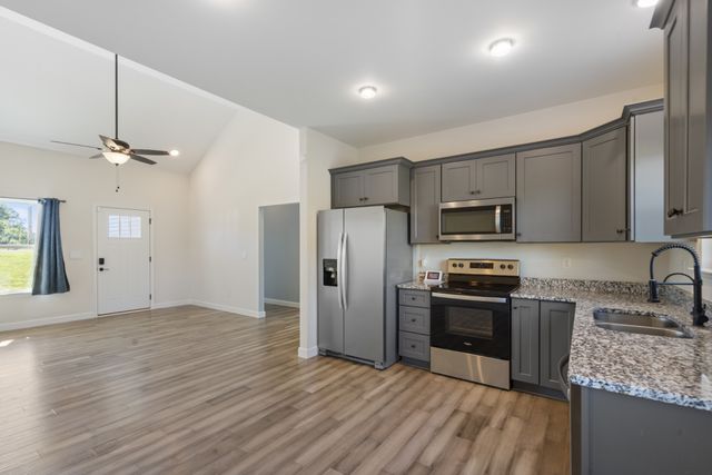 1274 Oak Grove Rd, Dickson, TN 37055