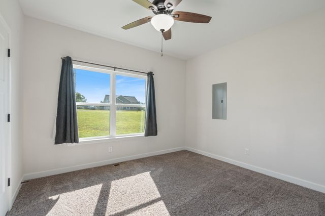 1274 Oak Grove Rd, Dickson, TN 37055