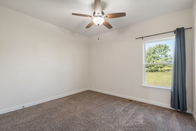 1274 Oak Grove Rd, Dickson, TN 37055