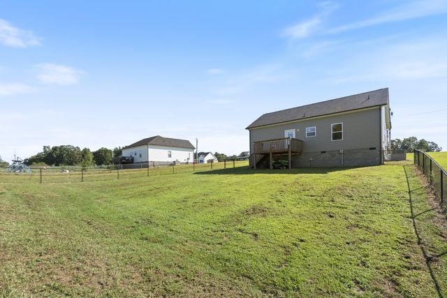 1274 Oak Grove Rd, Dickson, TN 37055