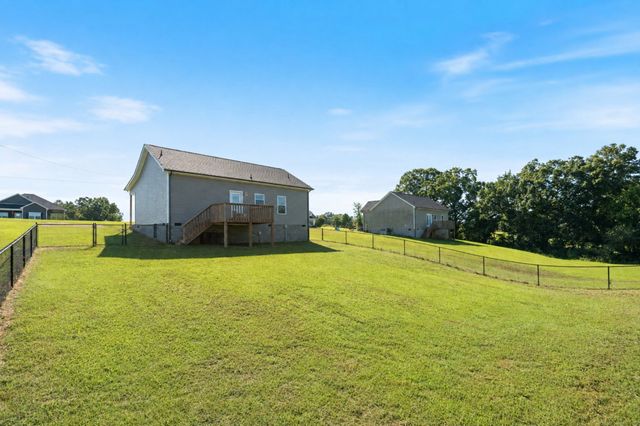 1274 Oak Grove Rd, Dickson, TN 37055