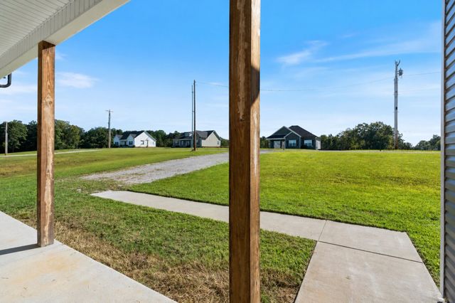 1274 Oak Grove Rd, Dickson, TN 37055