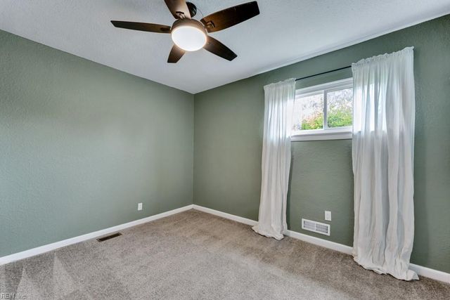 8304 Halprin DR, Norfolk, VA 23518