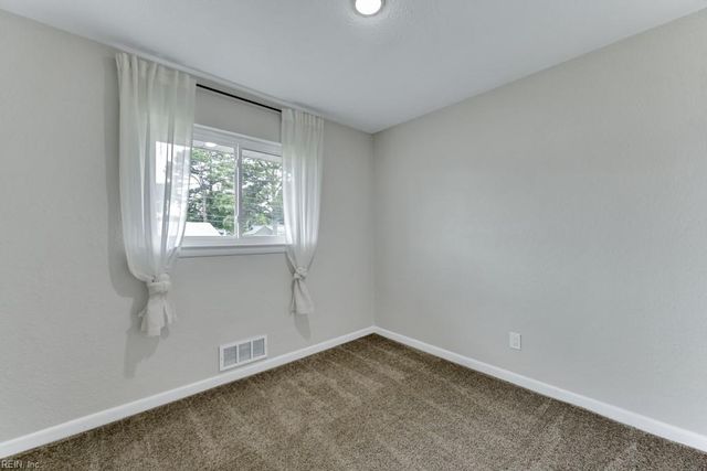 8304 Halprin DR, Norfolk, VA 23518