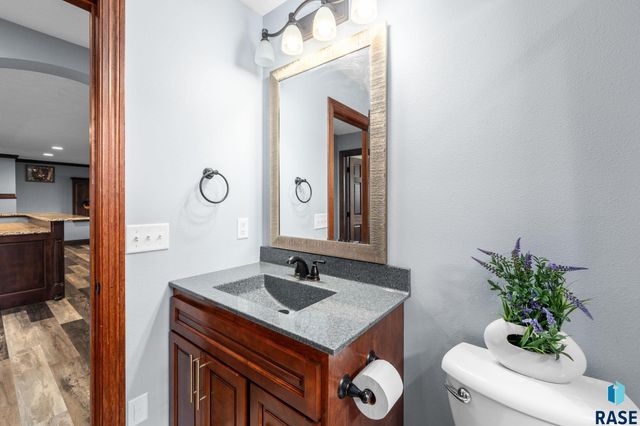1720 N Paddington Trl Trail, Sioux Falls, SD 57110