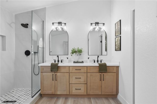 5401 Painted Sunrise Drive, Las Vegas, NV 89149