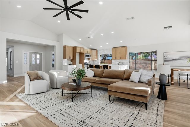 5401 Painted Sunrise Drive, Las Vegas, NV 89149