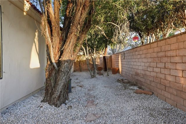 5401 Painted Sunrise Drive, Las Vegas, NV 89149