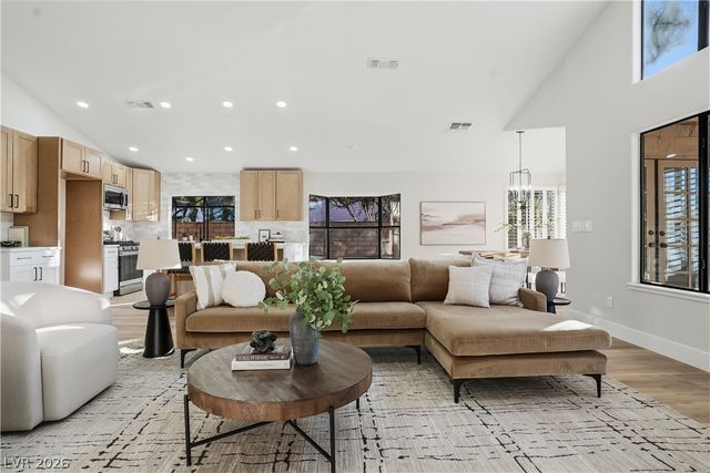 5401 Painted Sunrise Drive, Las Vegas, NV 89149