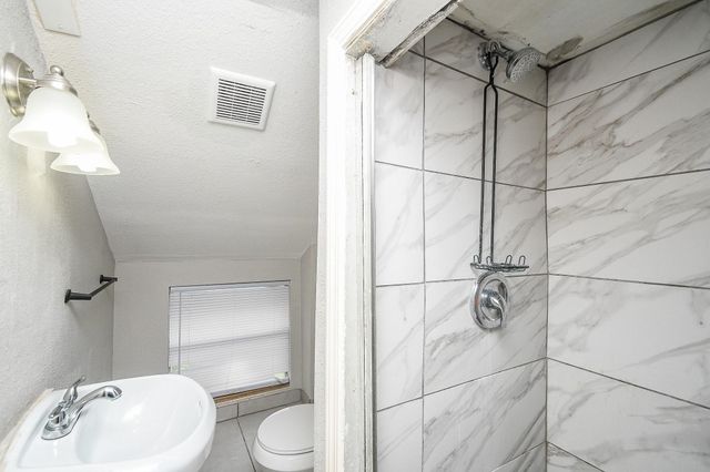 5522 Bunte Street, Houston, TX 77026