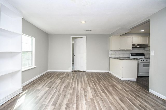 5522 Bunte Street, Houston, TX 77026