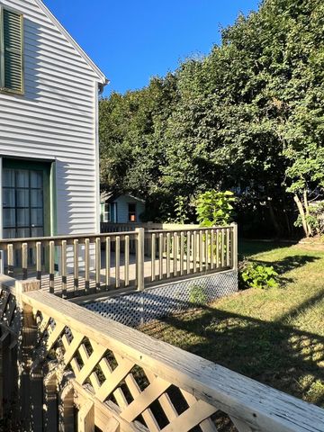 109 Pilgrim, Springfield, MA 01118