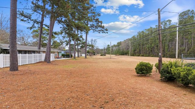 3751 Spruce Dr, Myrtle Beach, SC 29577