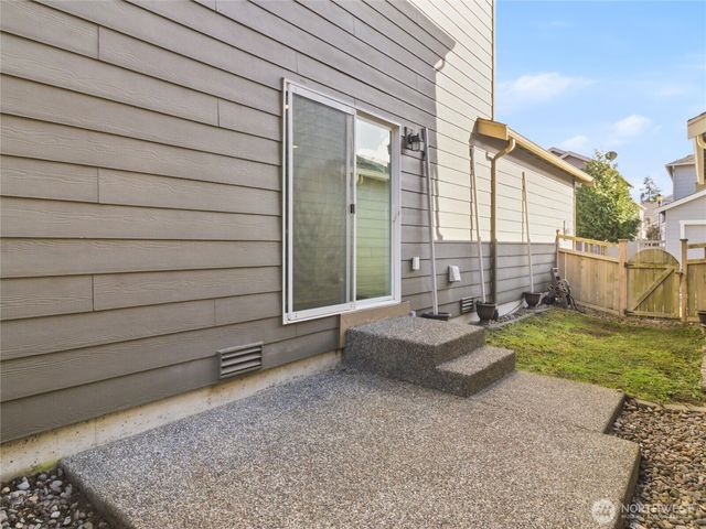 3657 London Loop NE, Lacey, WA 98516