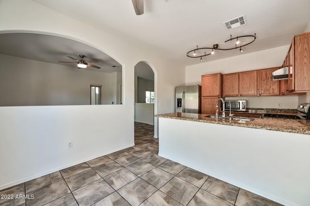 21838 N 41st Street, Phoenix, AZ 85050