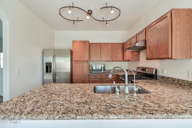 21838 N 41st Street, Phoenix, AZ 85050