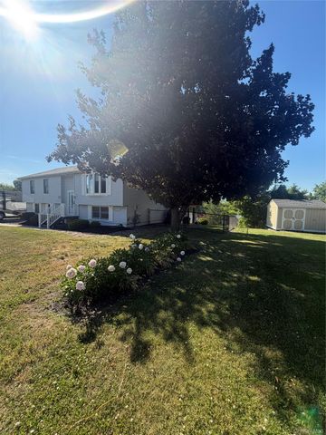 33 Lincoln Circle, Wallkill, NY 12589