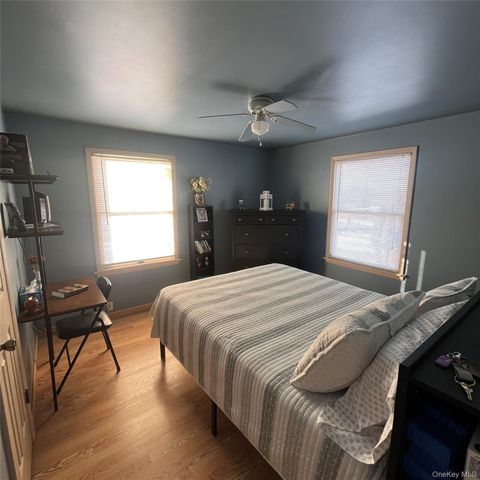 33 Lincoln Circle, Wallkill, NY 12589