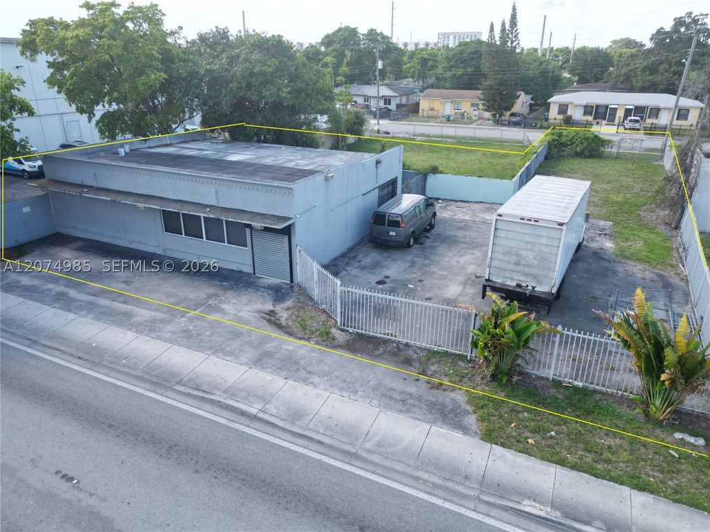 2531 NW 79th St, Miami, FL 33147